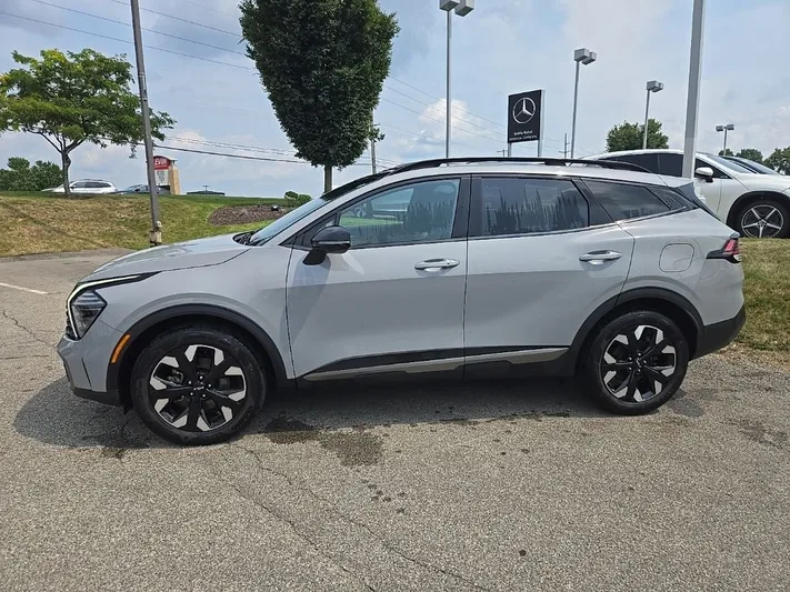 2024 Kia Sportage - view 3