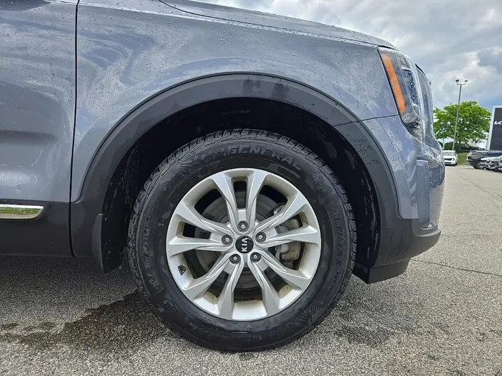 2021 Kia Telluride - view 12