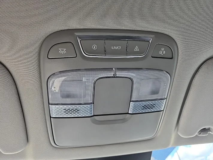 2021 Kia Telluride - view 25
