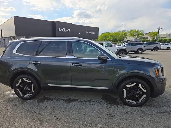 2024 Kia Telluride - view 2