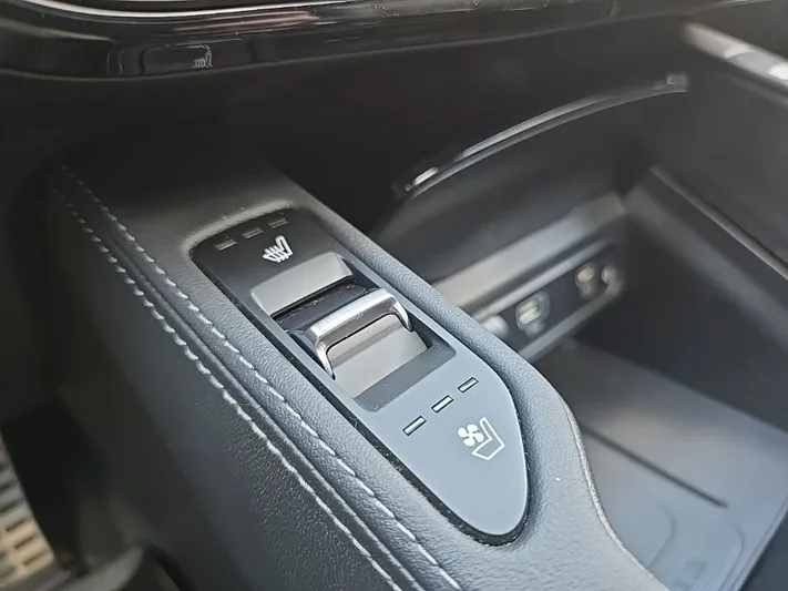 2023 Kia Telluride - view 31