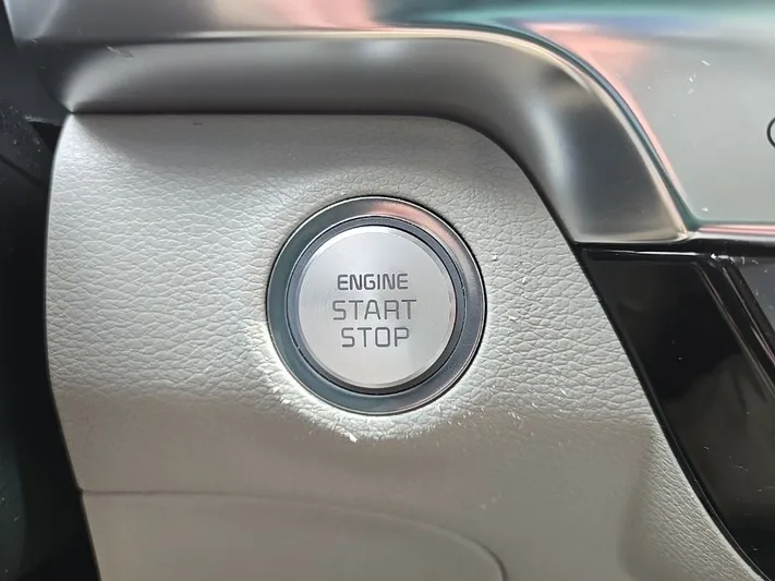 2022 Kia Telluride - view 23