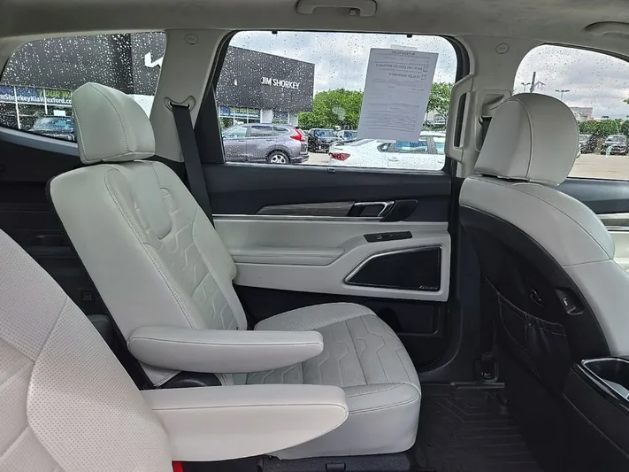 2022 Kia Telluride - view 39