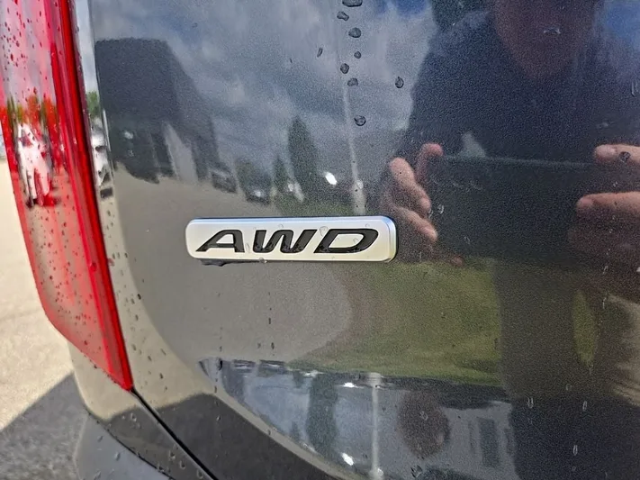 2022 Kia Telluride - view 5