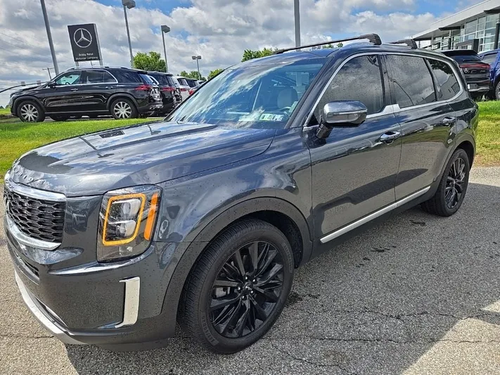 2022 Kia Telluride - view 9