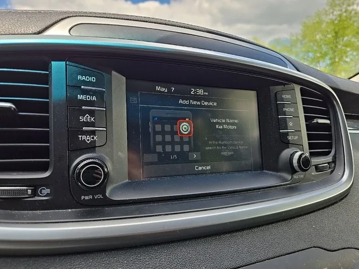 2020 Kia Sorento - view 13