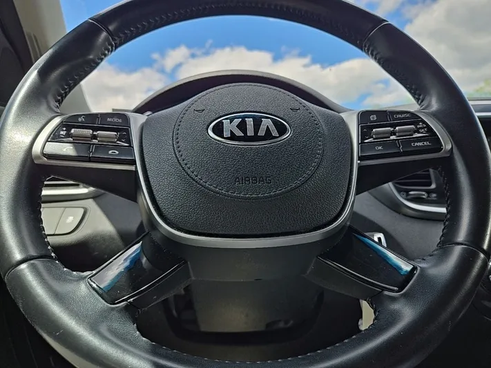2020 Kia Sorento - view 19