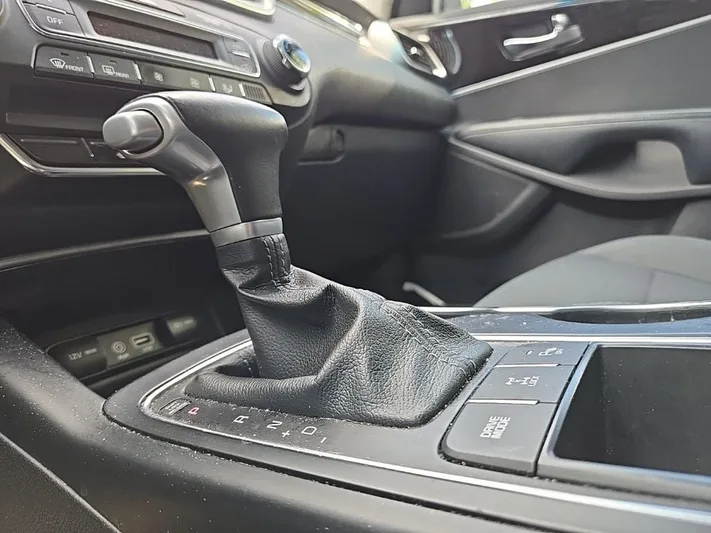 2020 Kia Sorento - view 27