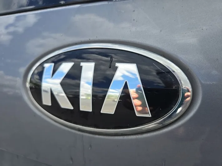 2020 Kia Sorento - view 34