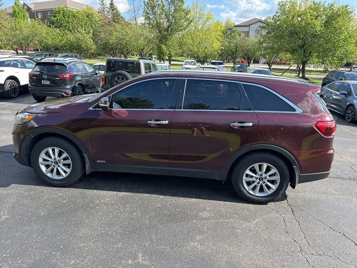 2020 Kia Sorento - view 4