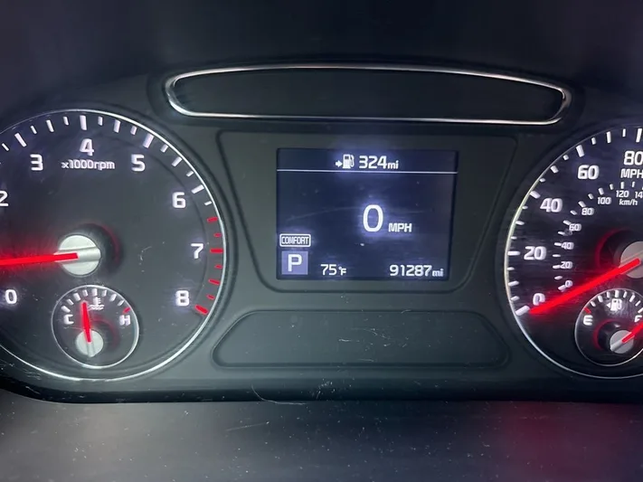 2020 Kia Sorento - view 6