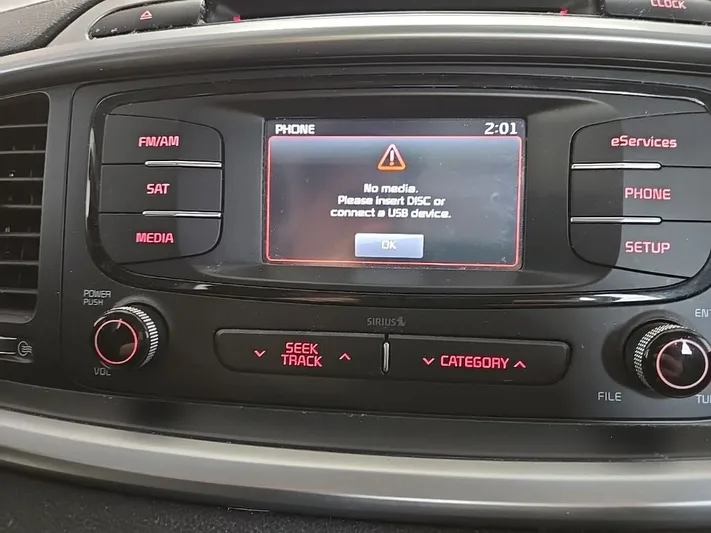2016 Kia Sorento - view 16