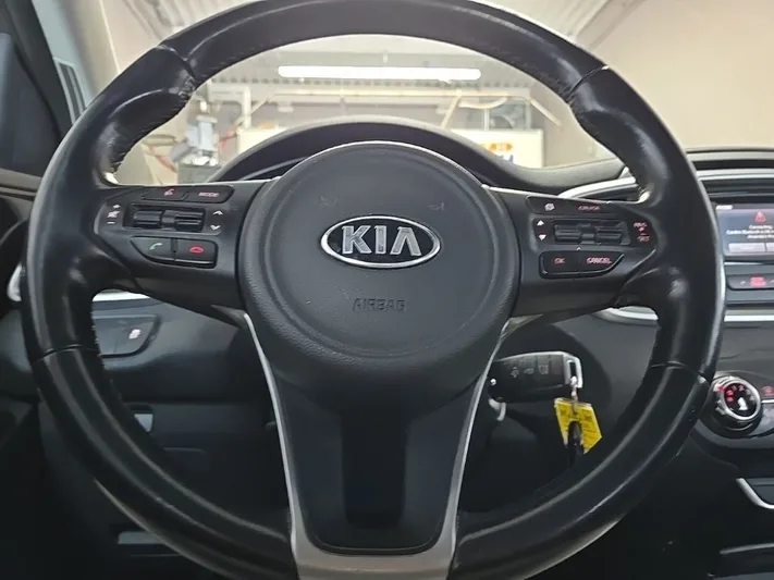 2016 Kia Sorento - view 20