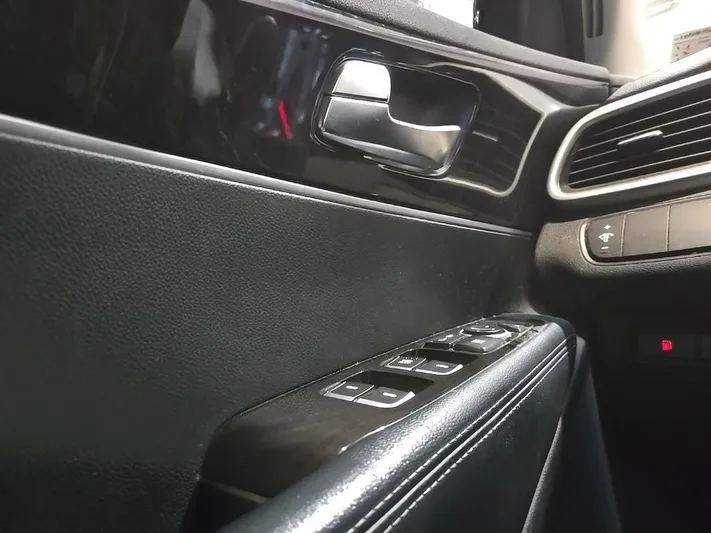 2016 Kia Sorento - view 23