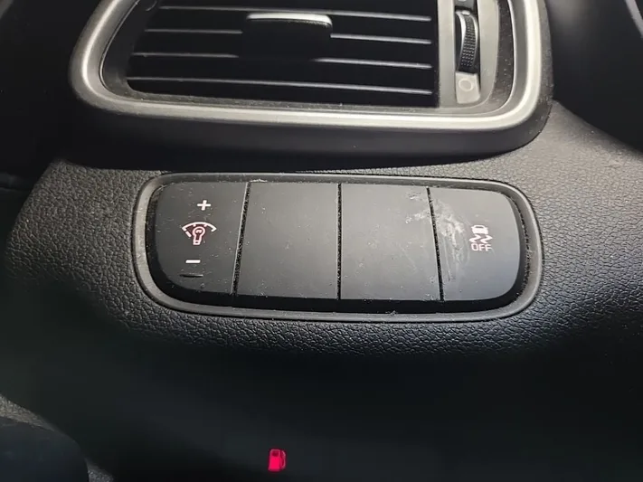 2016 Kia Sorento - view 24