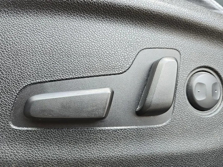 2016 Kia Sorento - view 29