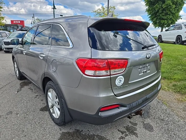 2016 Kia Sorento - view 42