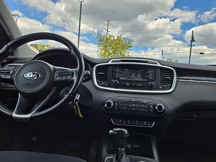 2016 Kia Sorento - view 46