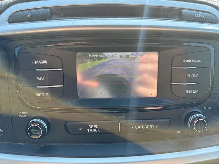 2016 Kia Sorento - view 9