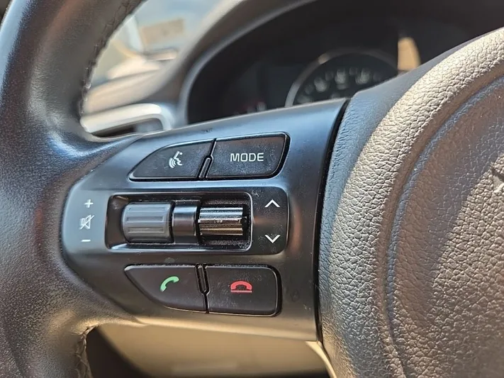 2018 Kia Sorento - view 14