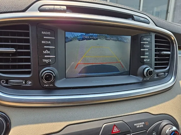 2018 Kia Sorento - view 22