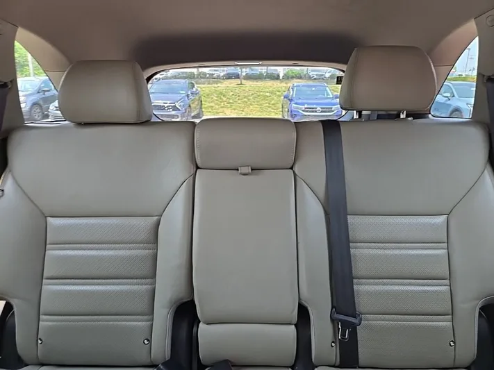 2018 Kia Sorento - view 28