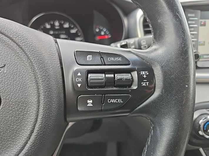 2018 Kia Sorento - view 12