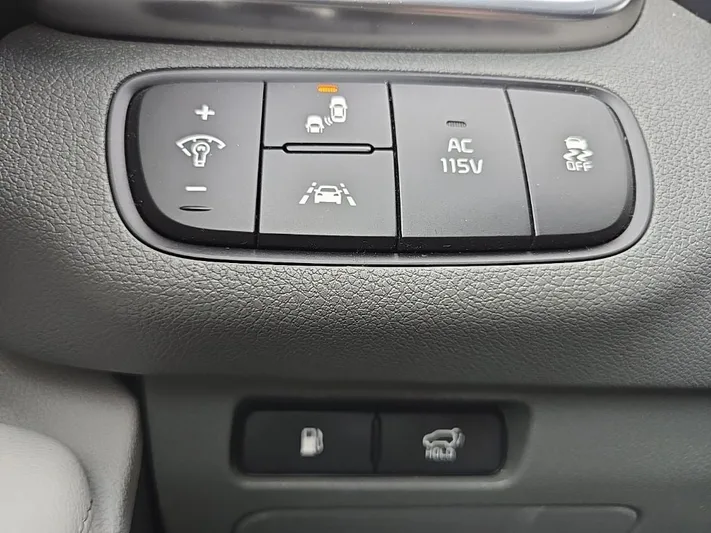 2018 Kia Sorento - view 14