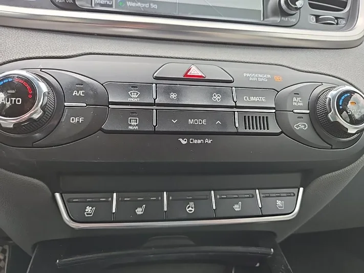 2018 Kia Sorento - view 21