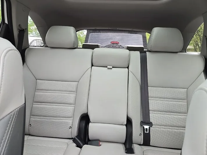 2018 Kia Sorento - view 25