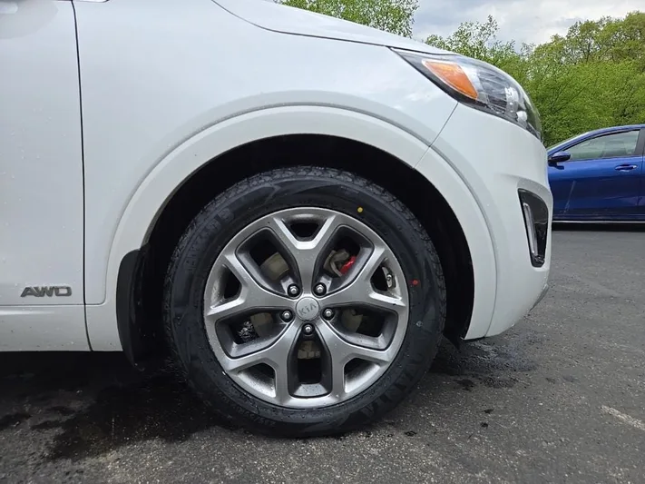2018 Kia Sorento - view 34