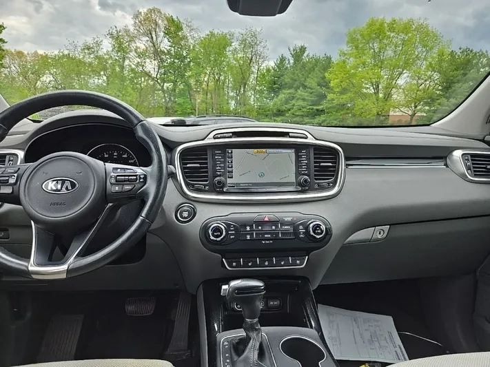 2018 Kia Sorento - view 38