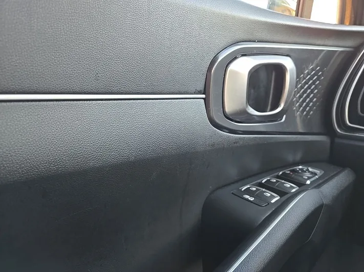 2024 Kia Sorento - view 19