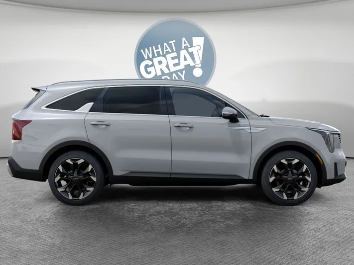 2026 Kia Sorento - view 7