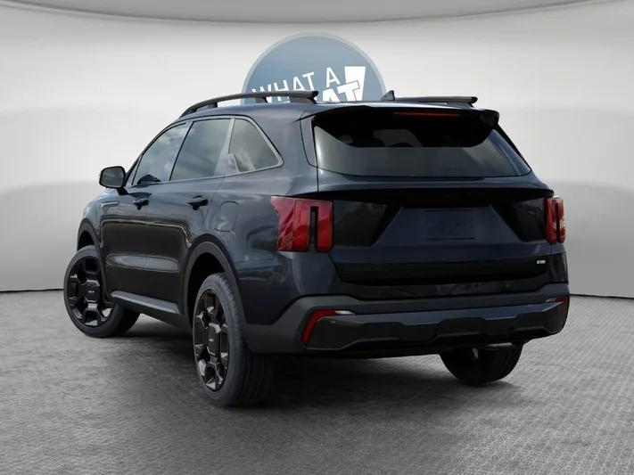 2026 Kia Sorento - view 4