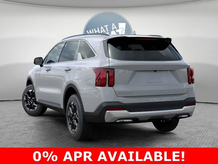 2026 Kia Sorento - view 4