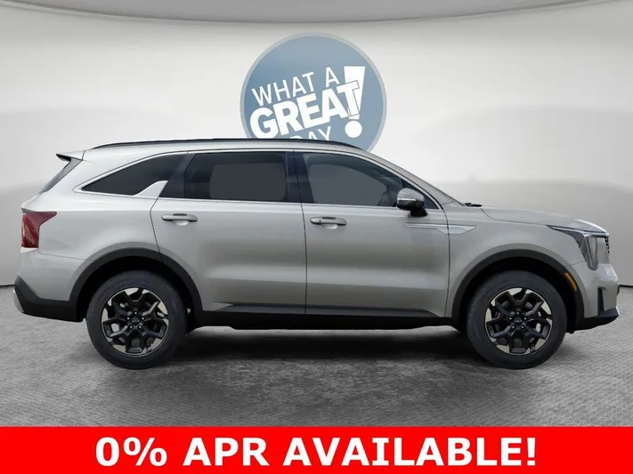 2026 Kia Sorento - view 7