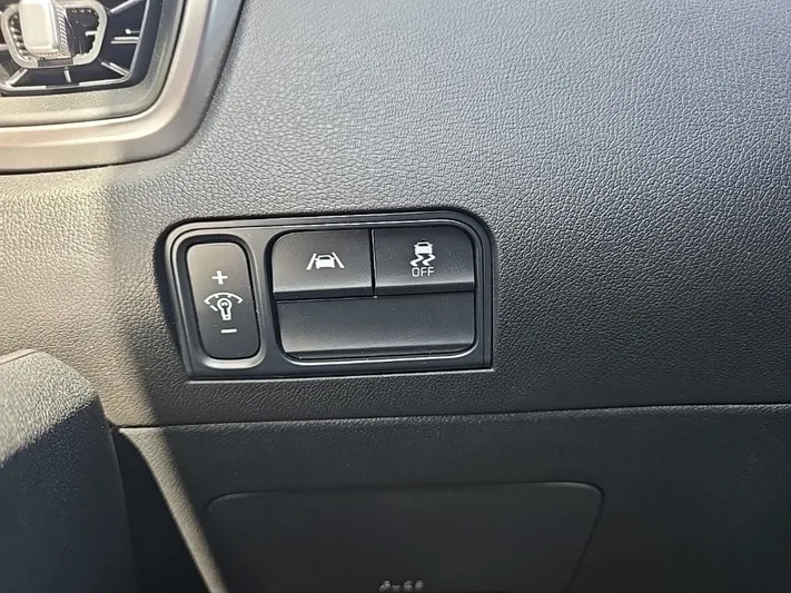 2023 Kia Sorento - view 20