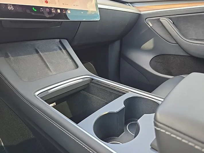 2023 Tesla Model - view 20