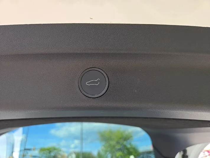 2023 Tesla Model - view 31