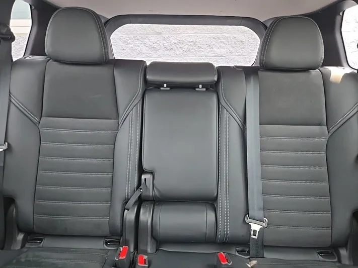 2024 Mitsubishi Outlander - view 26