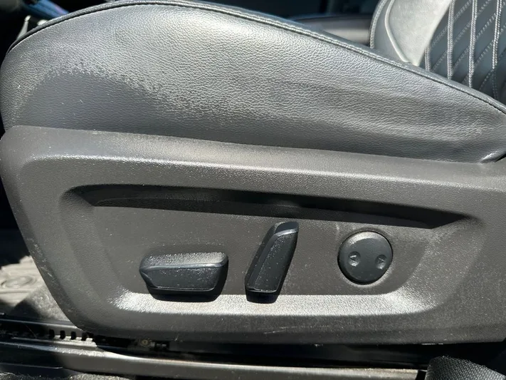 2022 Mitsubishi Outlander - view 13