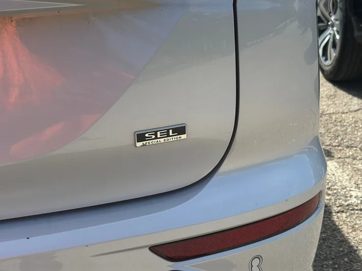 2022 Mitsubishi Outlander - view 33