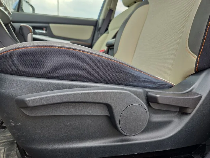 2016 Subaru Crosstrek - view 13