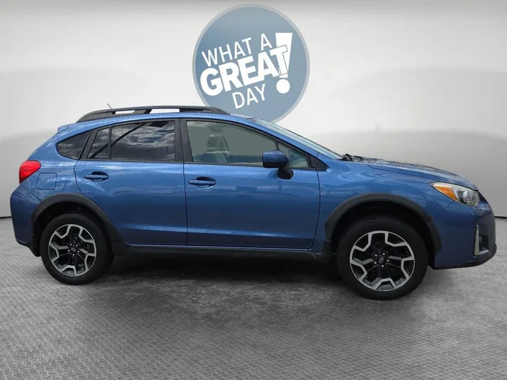 2016 Subaru Crosstrek - view 2