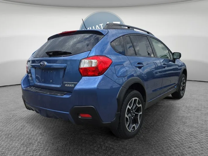2016 Subaru Crosstrek - view 3