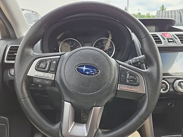 2018 Subaru Forester - view 14