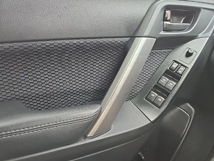 2018 Subaru Forester - view 18