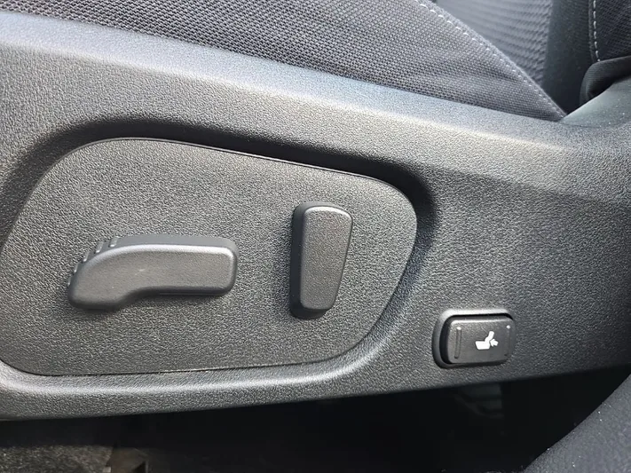 2018 Subaru Forester - view 30