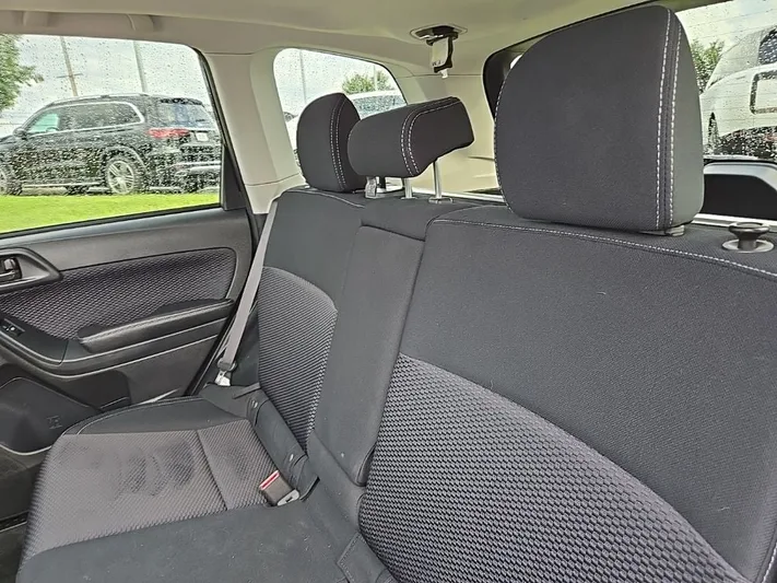 2018 Subaru Forester - view 32